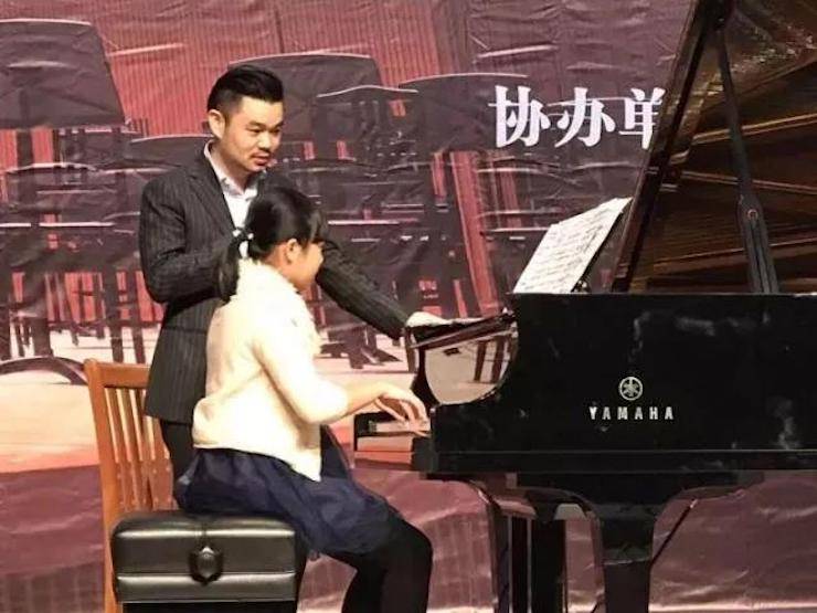【回顧】2017雅馬哈亞洲音樂(lè)獎(jiǎng)學(xué)金-嶺南師范學(xué)院頒獎(jiǎng)典禮暨雅馬哈藝術(shù)家孫鵬杰鋼琴獨(dú)奏音樂(lè)會(huì)及大師班活動(dòng)成功舉辦